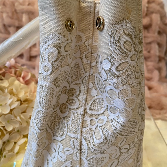 ❣️Oscar de la Renta❣️‼️HostPick 2x‼️Beautiful & Fun Tote Bag 🐰 - Picture 11 of 16